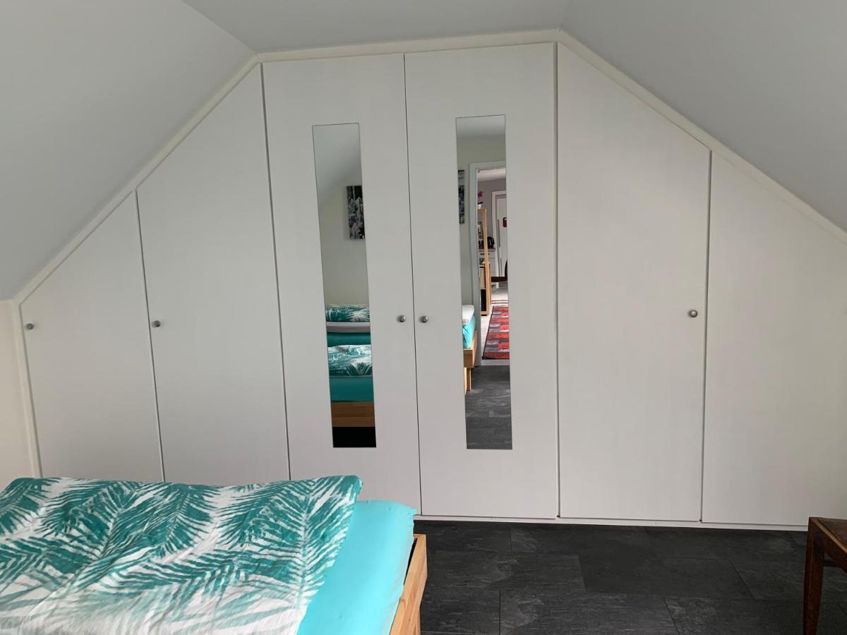 Ferienwohnung Sunny - Moderne Ferienwohnung Im Gruenen In Saarbruecken-West エクステリア 写真
